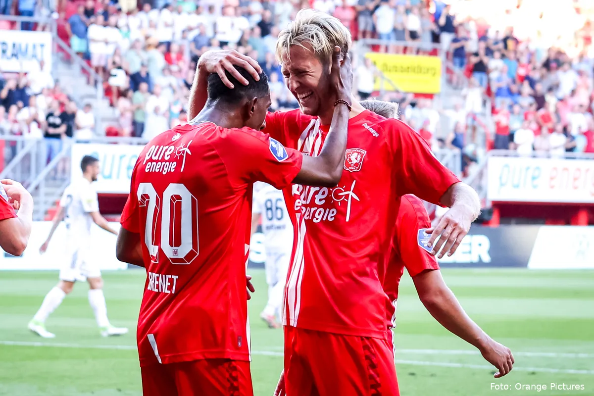 Vermoedelijke opstellingen: Vlap terug op tien, Van Wolfswinkel start al linksbuiten