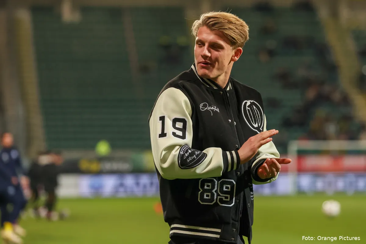 VIDEO: 'Semmie' Steijn neemt in stadion ADO afscheid van supporters