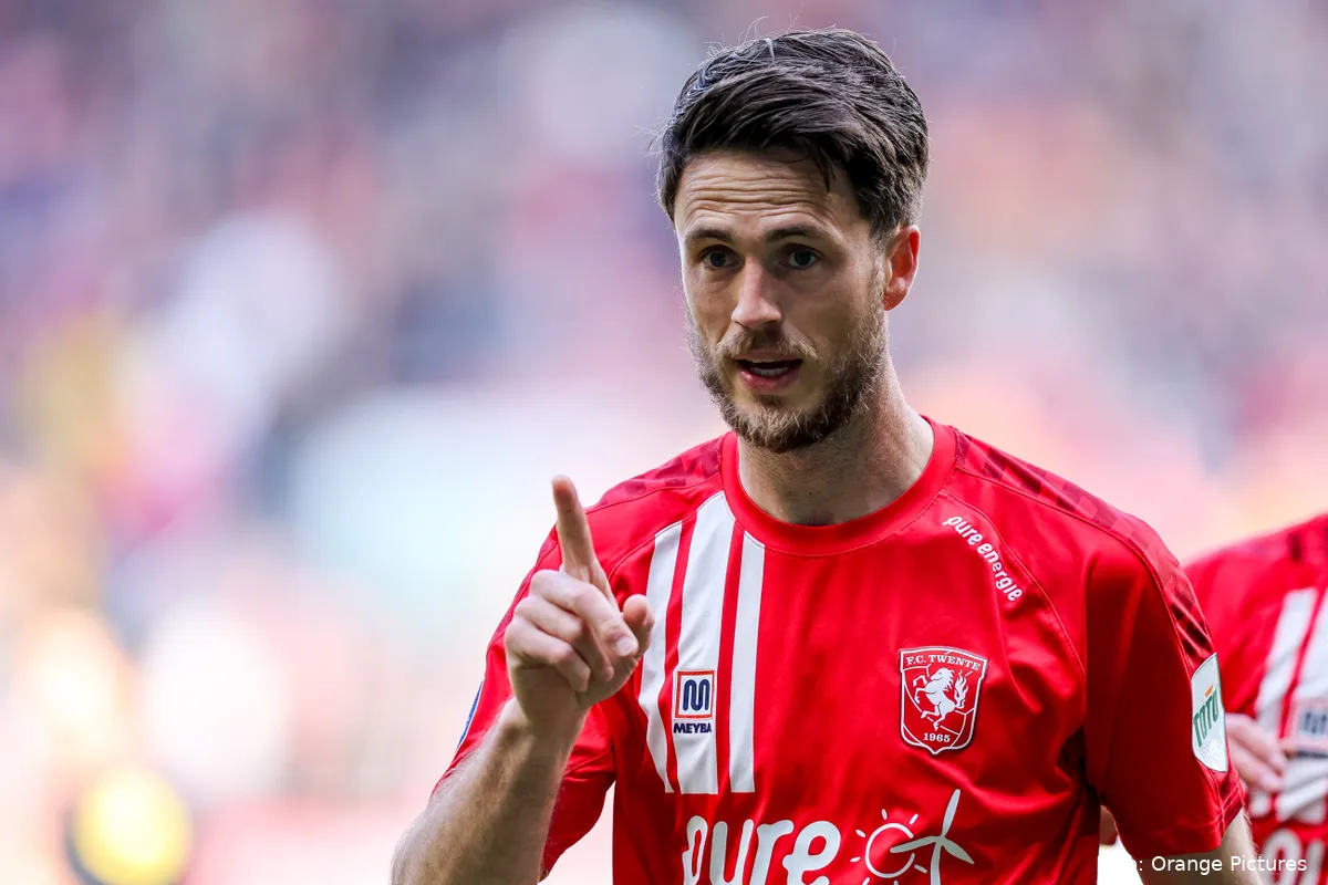 van wolfswinkel vingertje twente cambuur 2023
