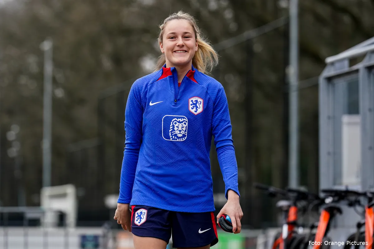 Kaptein maakte ineens officieus debuut bij Leeuwinnen: "Nog nooit in Jong Oranje gespeeld"