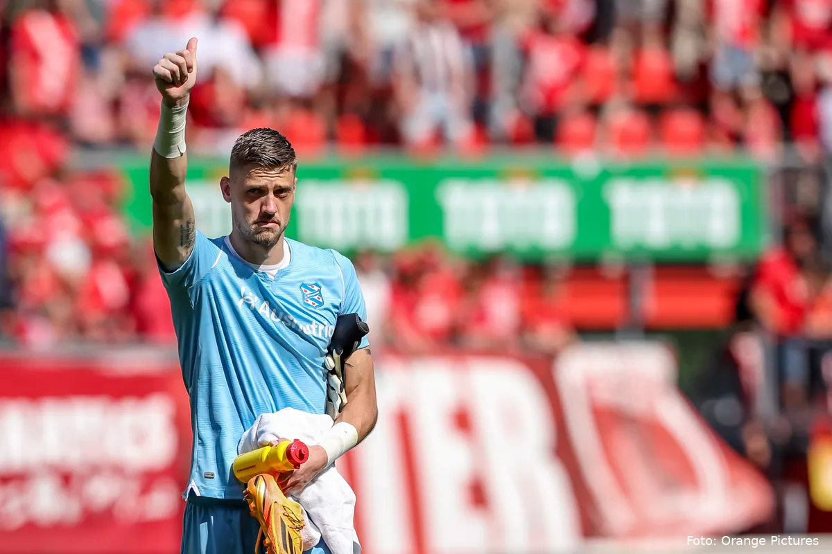 andries noppert duimpje in de lucht fc twente sc heerenveen play offs 2022 2023