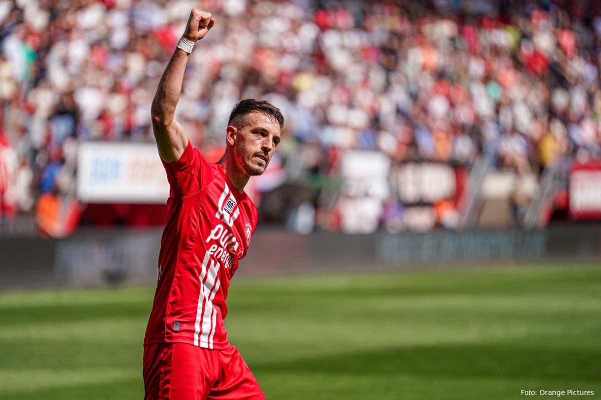 BREAKING: Pleguezuelo vertrekt na dit seizoen bij FC Twente