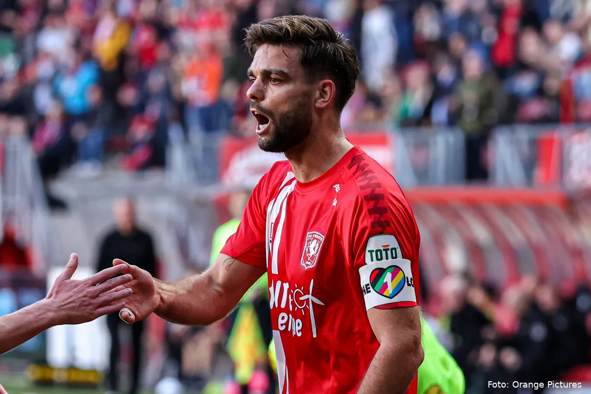 robin propper one love 2022