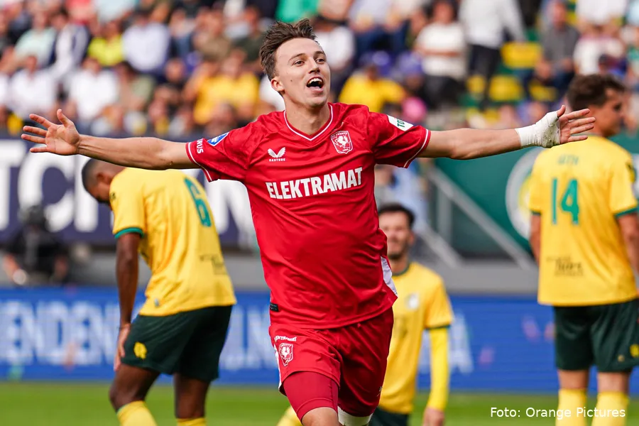 youri regeer juicht ingezoomd sparta rotterdam fc twente 2023 2024