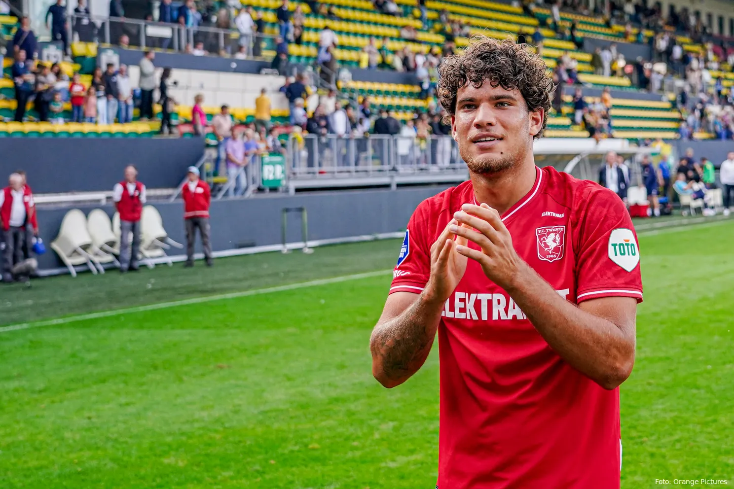 julien mesbahi klapt na debuut fortuna sittard fc twente 2023 2024