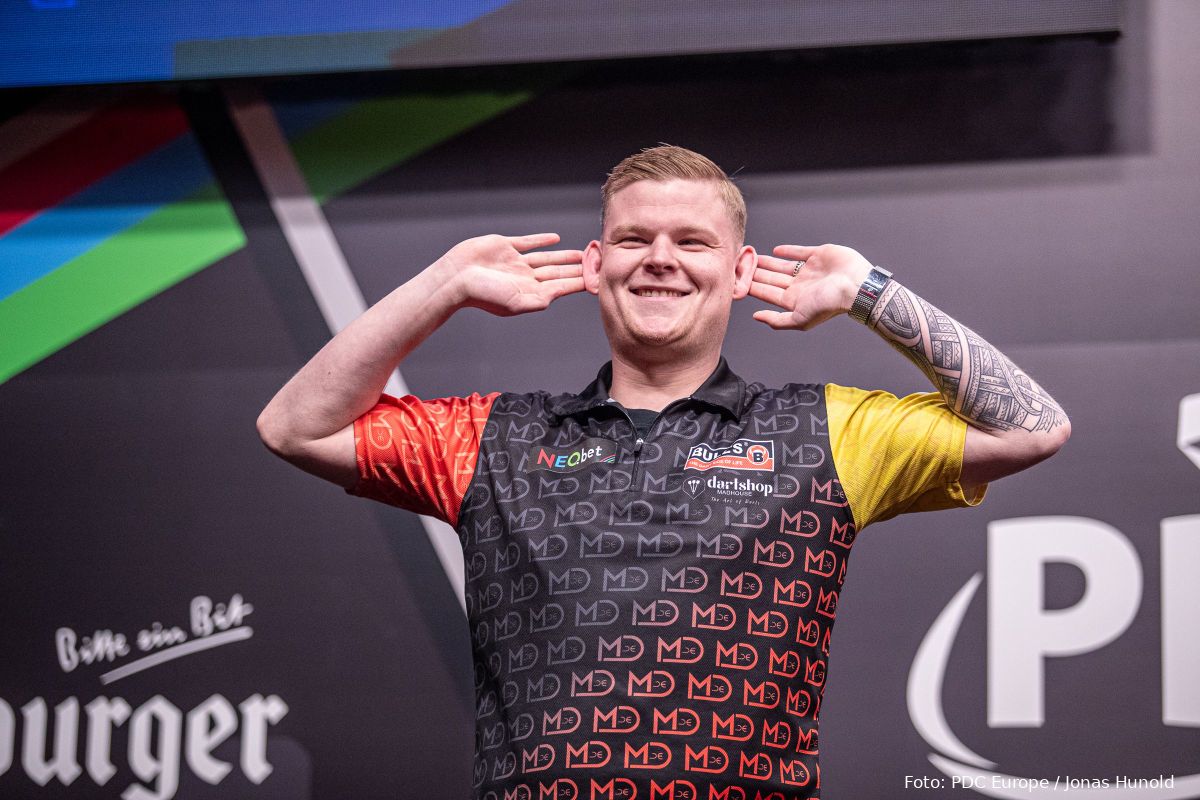 Flanders Darts Trophy: De Decker redt Belgische eer en komt met drie Nederlanders vrijdagavond door