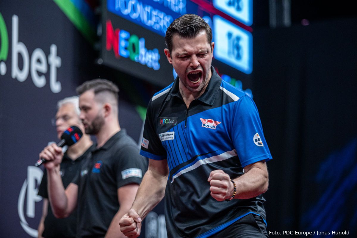 Maik Kuivenhoven zet dartsfenomeen Littler op zijn plek tijdens Players Championship 21