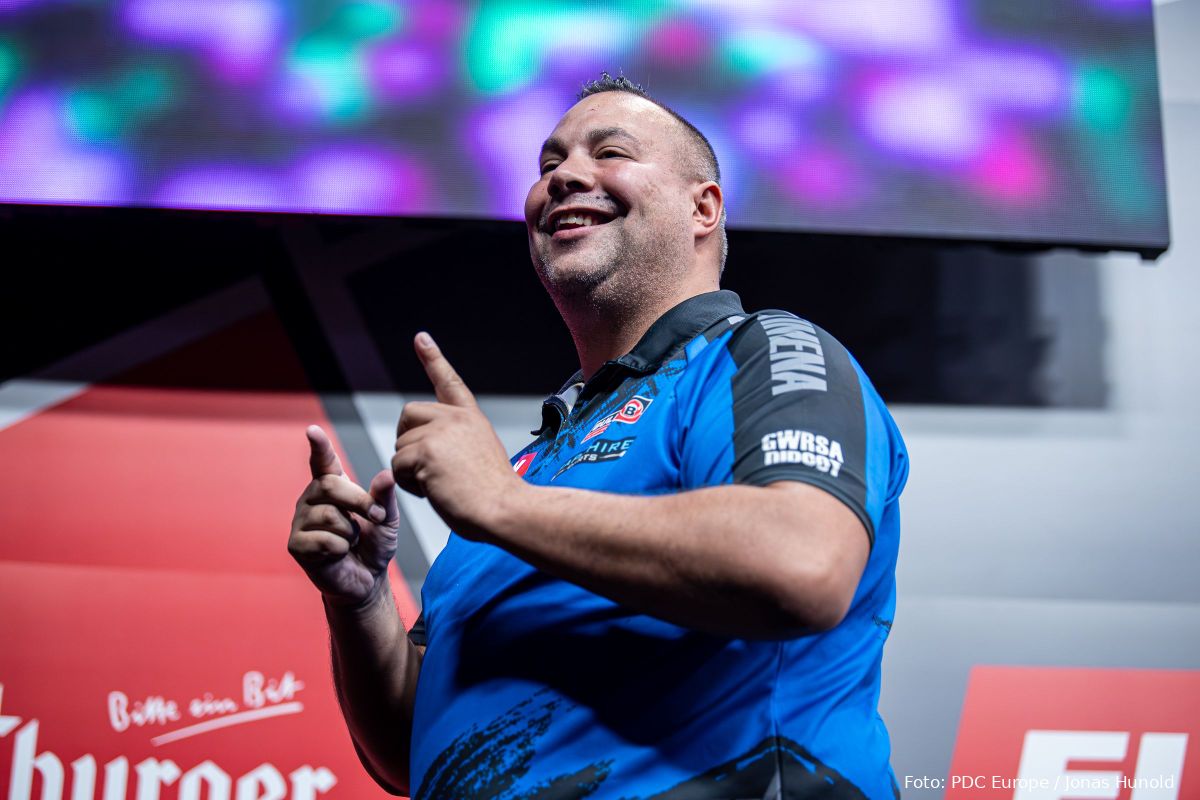 Wattimena en Van der Wal winnen in eerste ronde Flanders Darts Trophy, drie Belgen uitgeschakeld