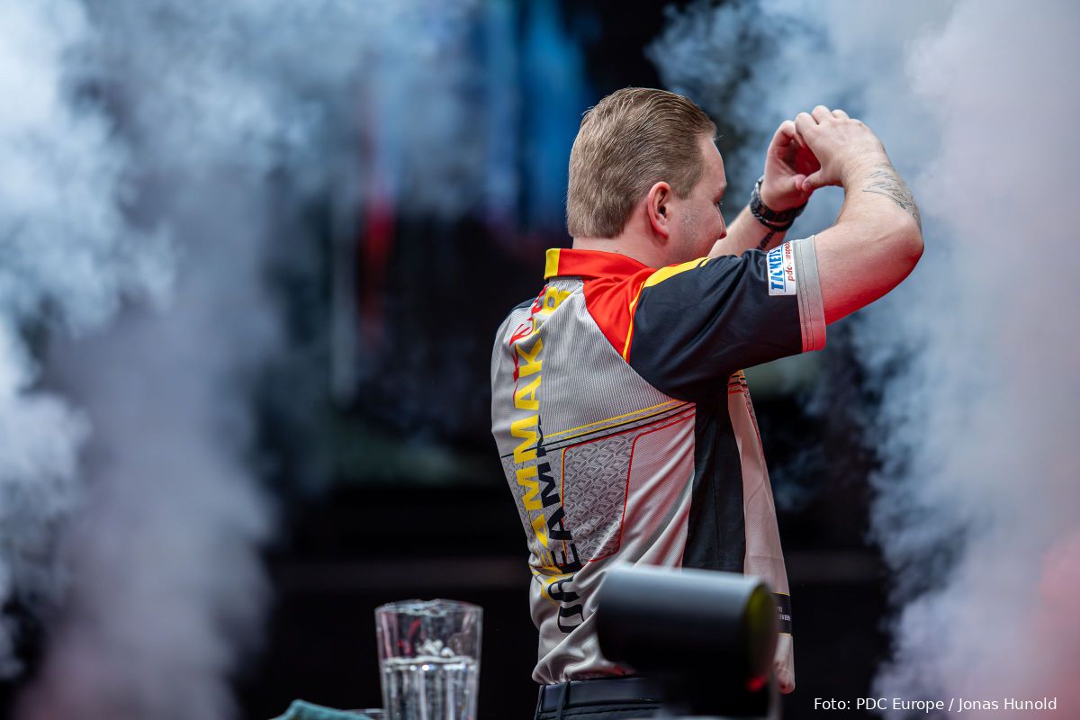 Inspirerende zeges voor Duijvenbode en Van den Bergh op European Darts Open