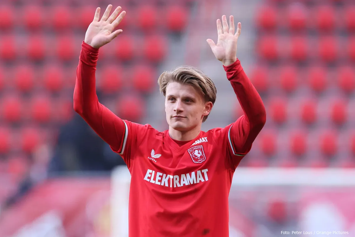 sem steijn handen zwaaien fc twente almere city fc 2024 2025 ingezoomd