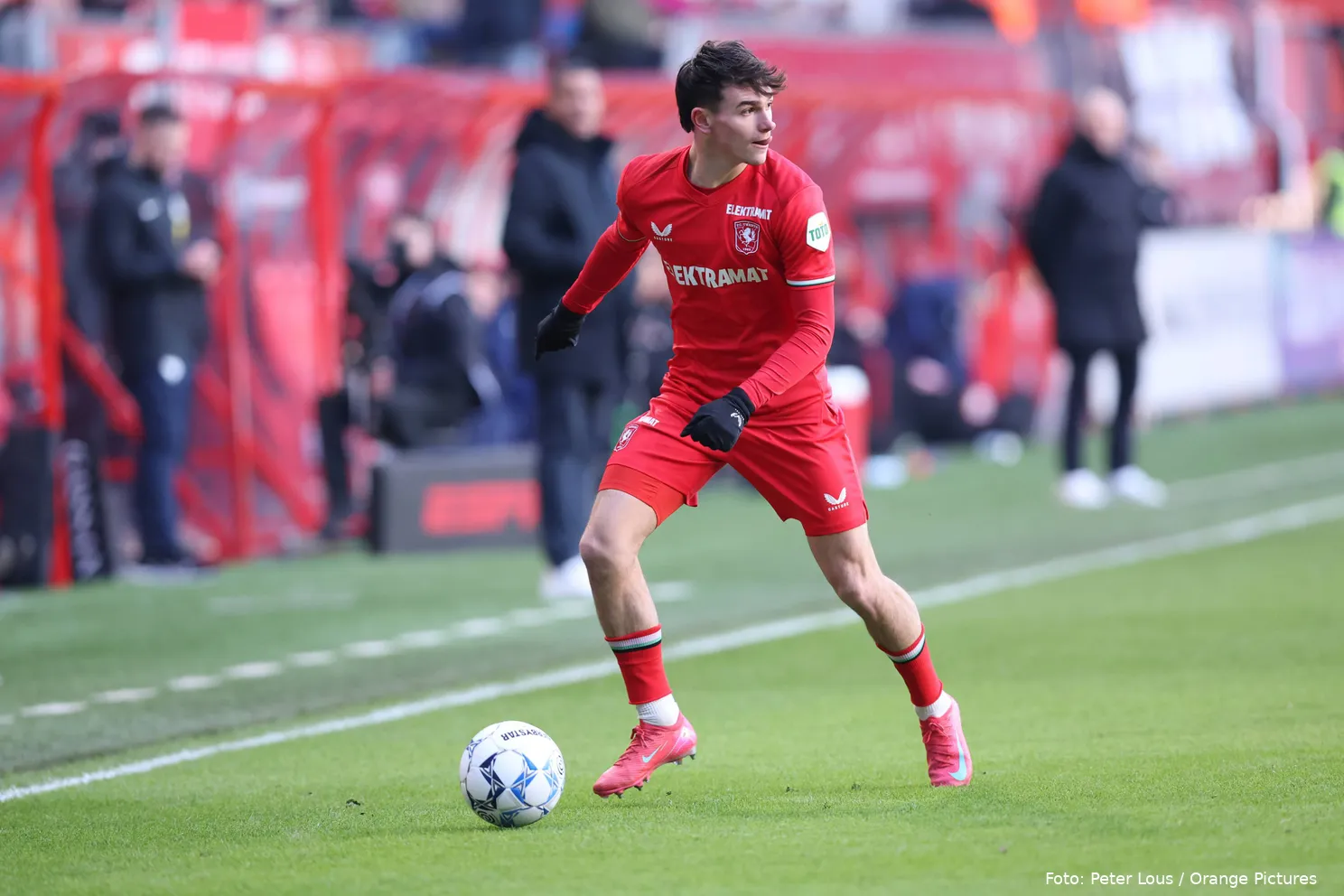 taylor booth aan de bal overzicht fc twente rkc waalwijk 2024 2025