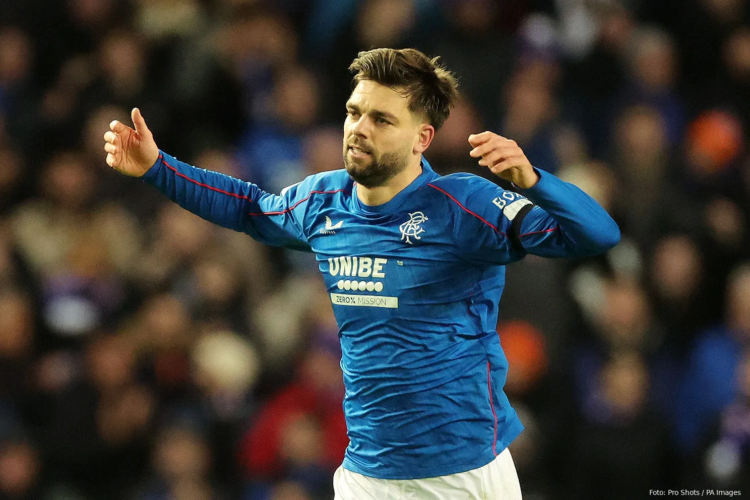 robin propper juichen doelpunt goal armen in de lucht rangers fc celtic fc old firm 2024 2025