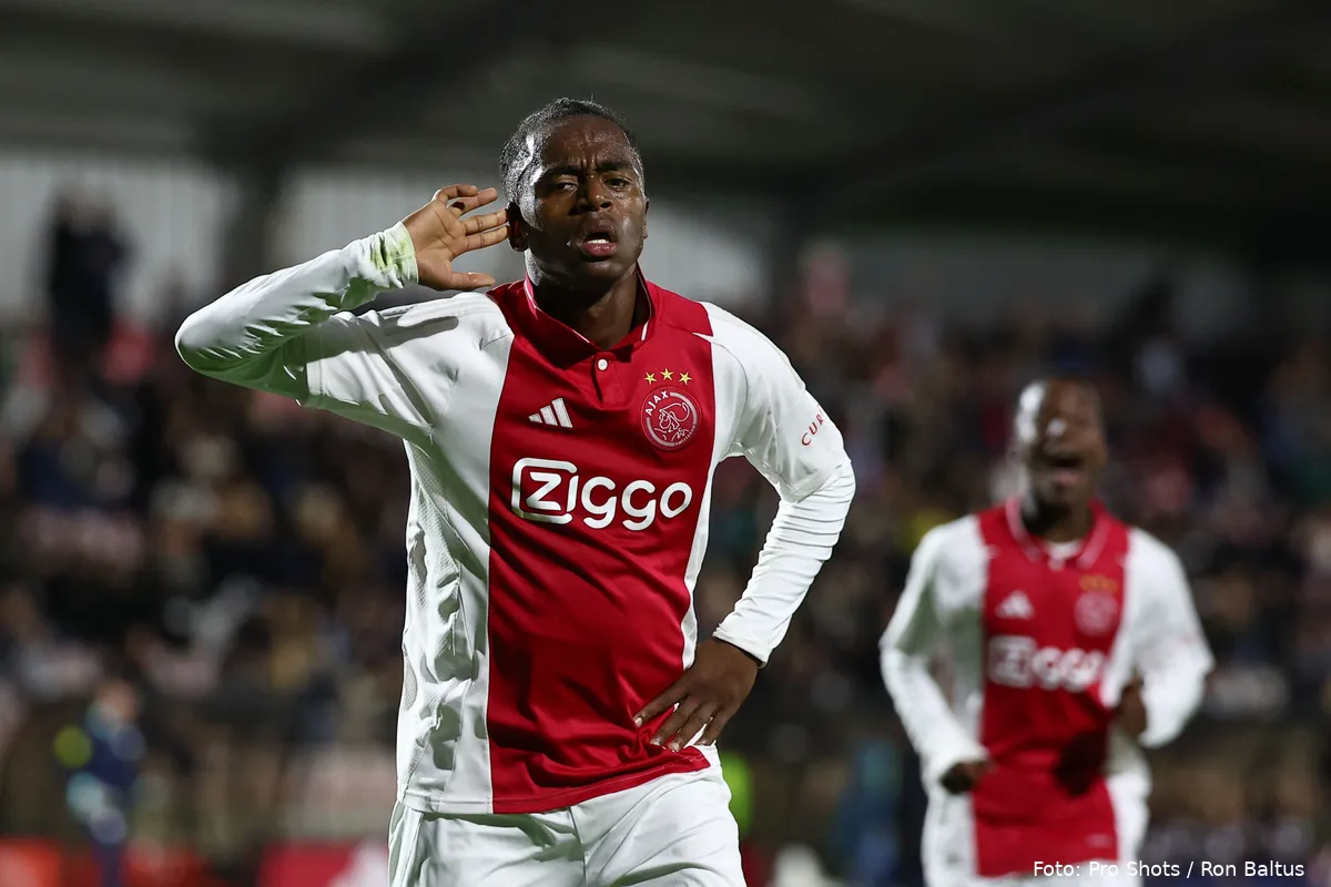 jaydon banel jong ajax jong az goal doelpunt vieren oortje
