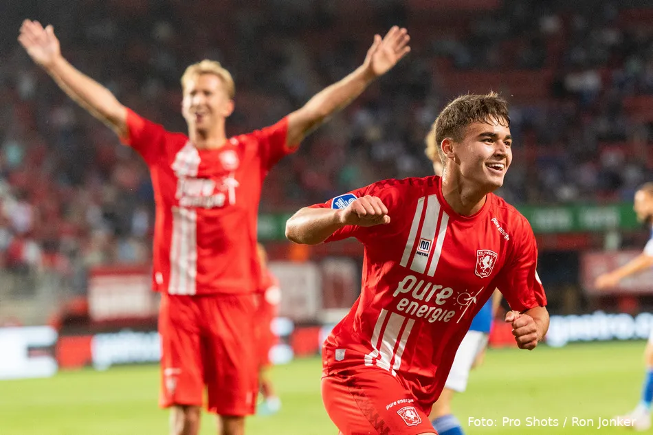 Ugalde-som verwart Chef Sport Telegraaf: "Raadsel dat FC Twente schulden niet afbetaalt"