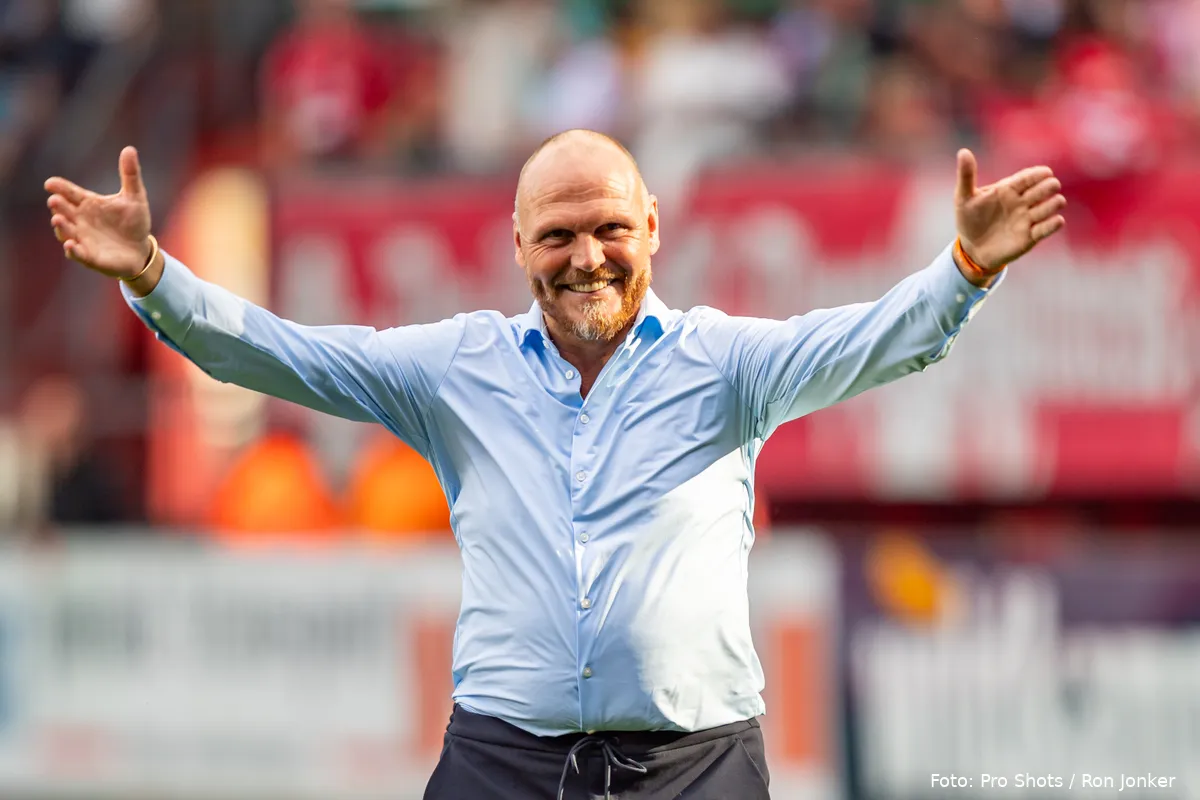 joseph oosting vieren fc twente ajax overwinning 2023
