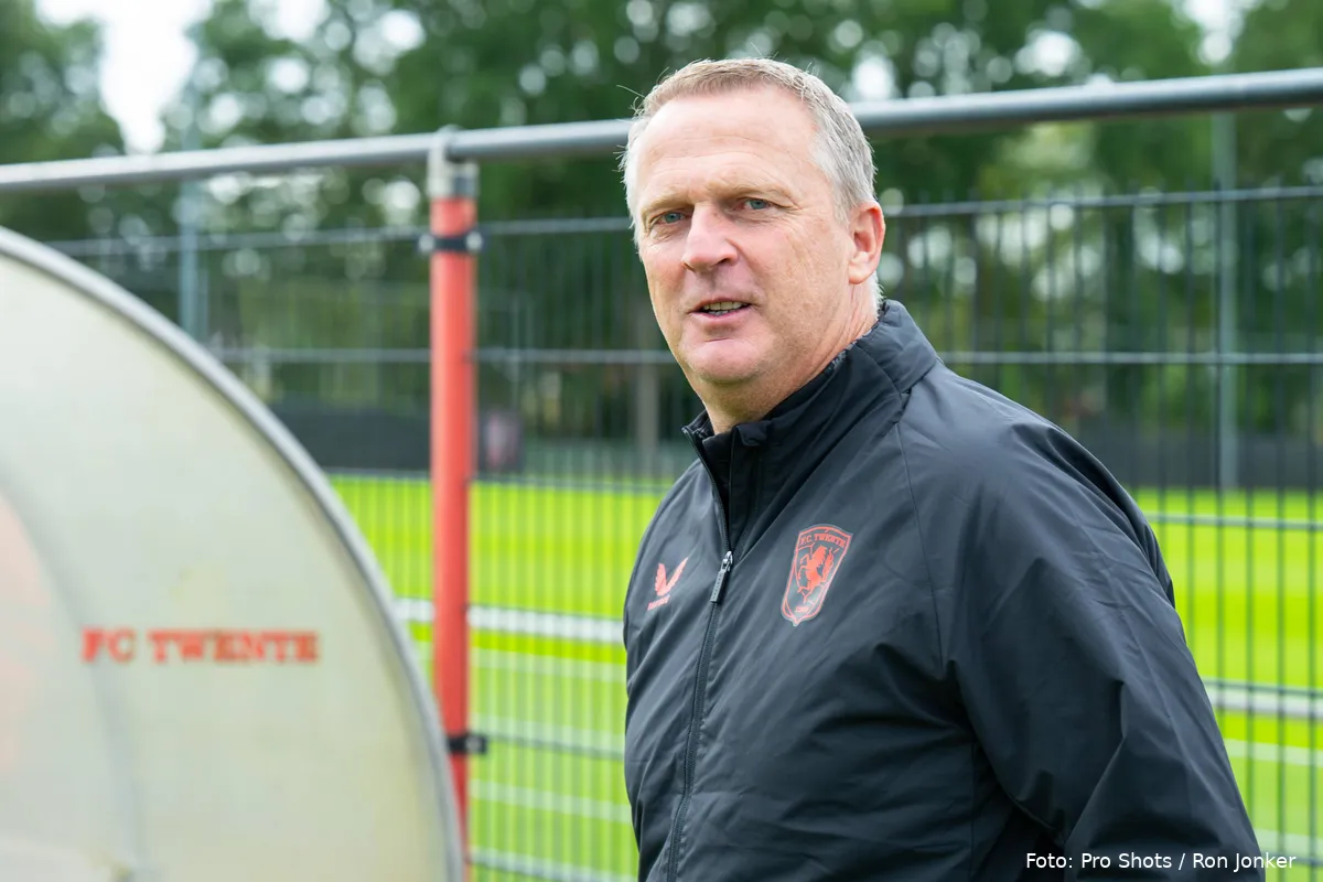 john-van-den-brom-eerste-training-fc-twente-2025-2026
