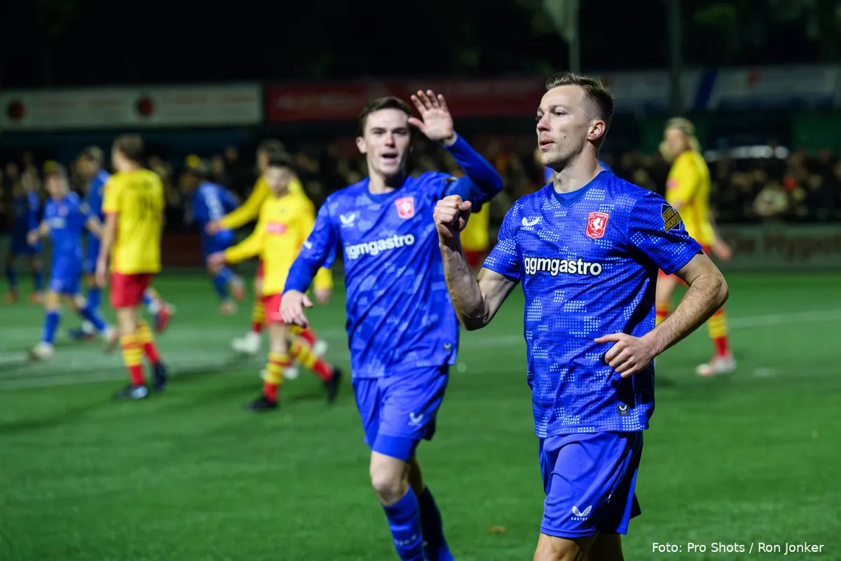 arno-verschueren-vuistje-daan-rots-juichen-rohda-raalte-fc-twente-knvb-beker-2025-2026