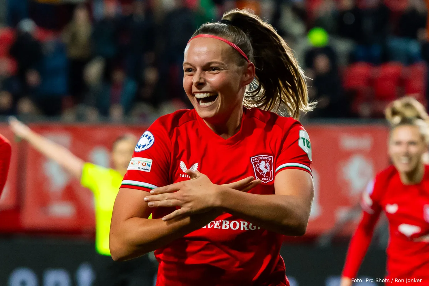 jaimy ravensbergen close up juicht fc twente real madrid womens champions league 2024 2025