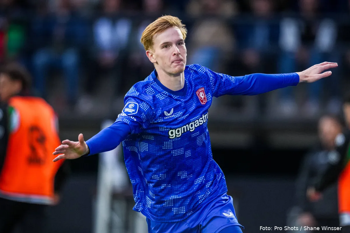 mats-rots-close-juichen-armen-gespreid-nec-nijmegen-fc-twente-2025-2026