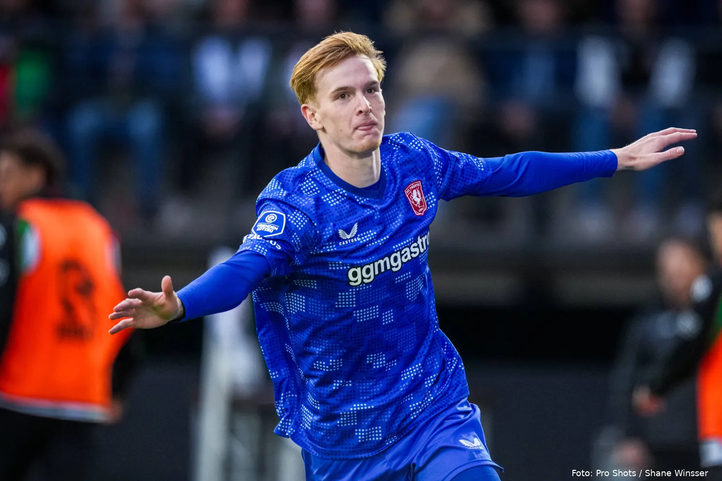 mats-rots-close-juichen-armen-gespreid-nec-nijmegen-fc-twente-2025-2026