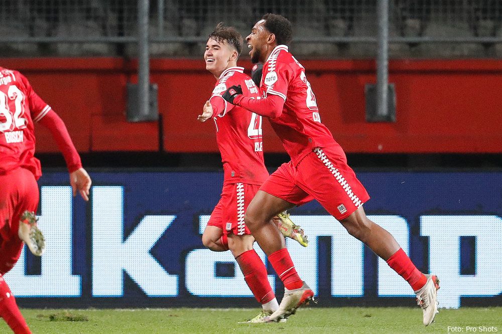 Elektricien Correspondent mat Samenvatting FC Twente - Feyenoord KNVB-beker 2021-2022 (2-1) |  Twenteinsite.nl