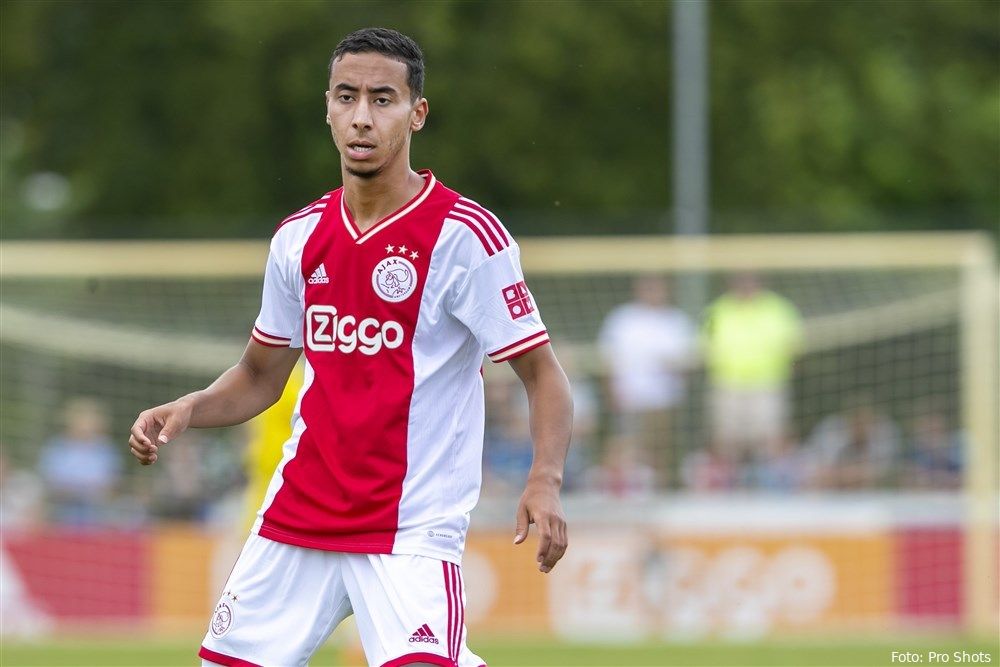 Salah-Eddine zat in lastige situatie bij Ajax: "Dan ben je weer terug bij af"