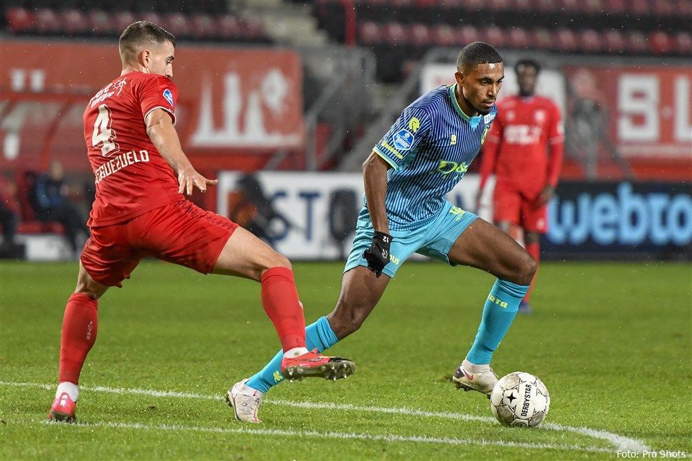 Tandenloos FC Twente sluit het jaar af met een nederlaag tegen Sparta