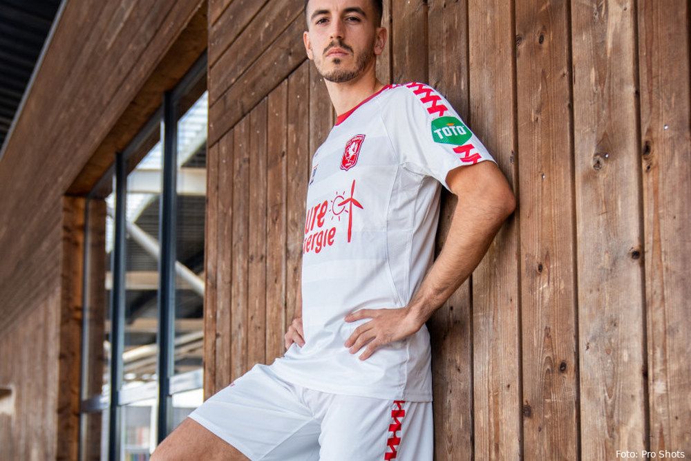 Nieuwe FC Twente-shirt valt in de smaak bij de supporters: "Prachtig"