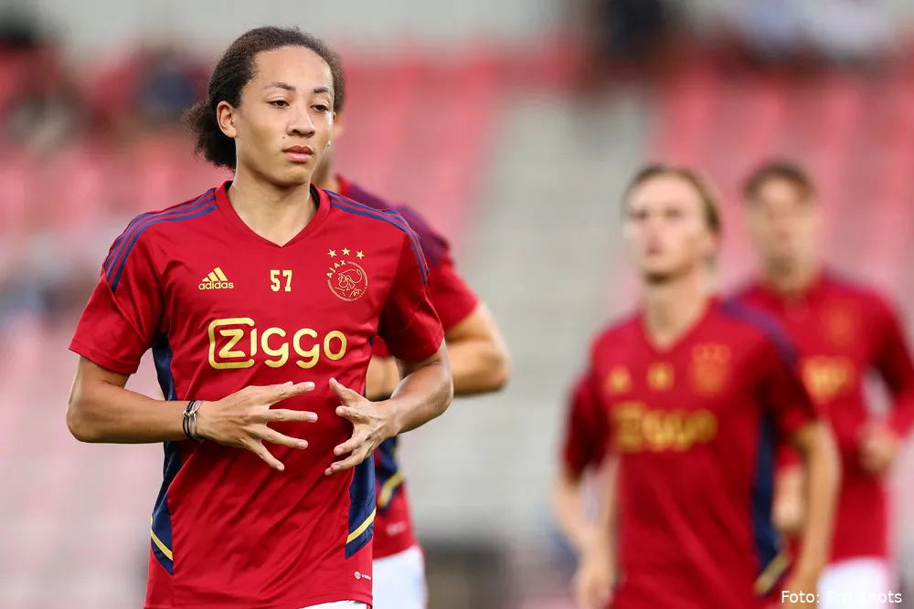 Kian Fitz Jim Jong Ajax Heracles Keuken Kampioen Divisie Seizoen 2022 2023