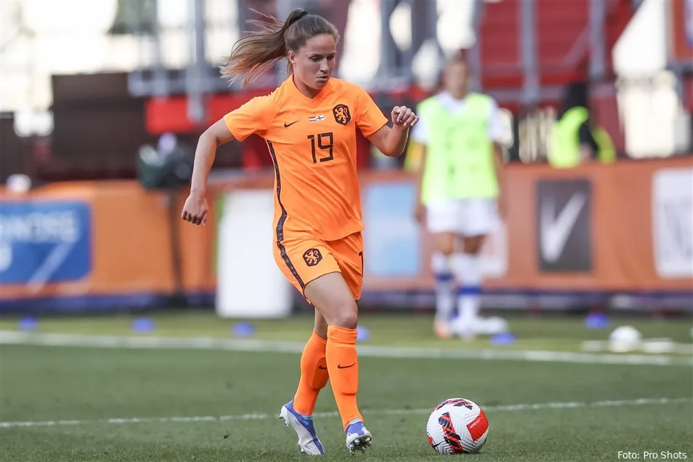 Casparij en Olislagers winnen met Oranje uitzwaaiwedstrijd in De Grolsch Veste