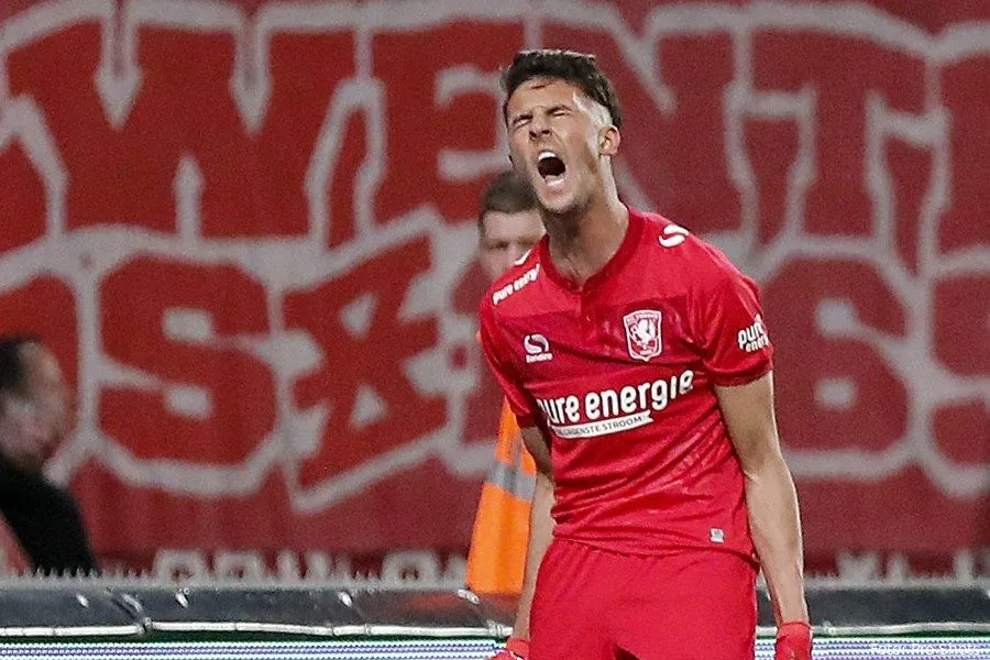 Zekhnini bedankt supporters FC Twente in afscheidsbericht op Instagram