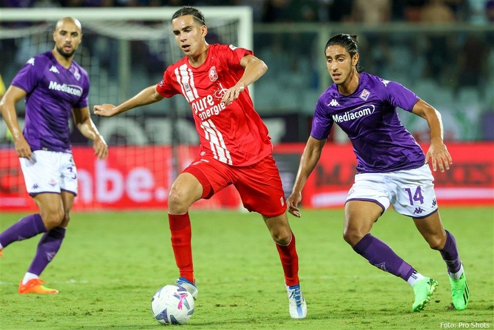 FC Twente weet in tweede helft schade te beperken tegen Fiorentina