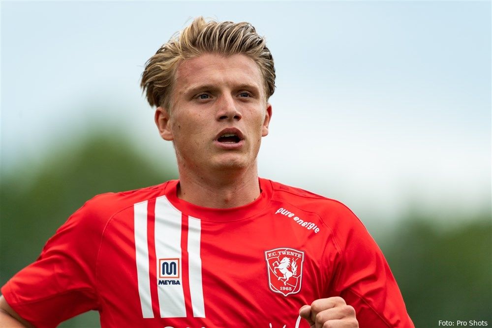 Steijn maakte zaterdag zijn eerste minuten: "Ik voel me erg fijn bij FC Twente"