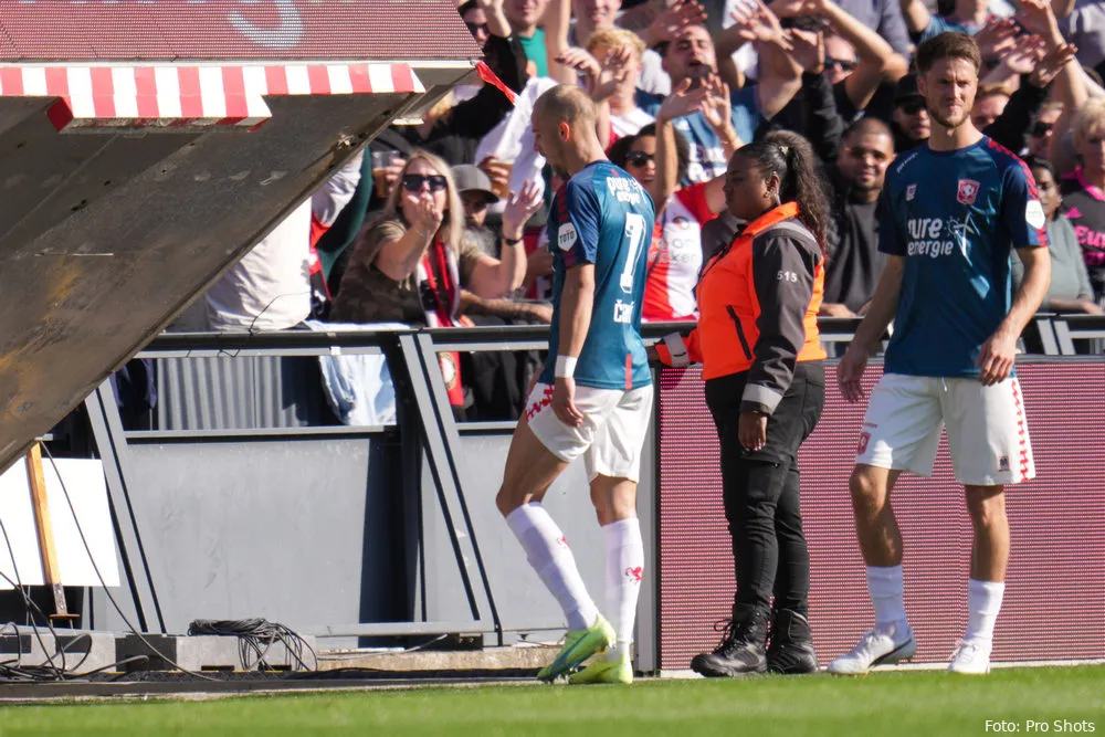 El Ahmadi vindt rode kaart Cerny terecht