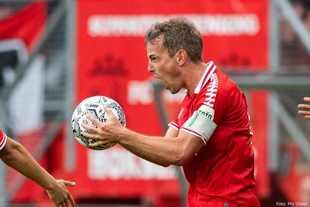 De opstelling: Bepalende spelers keren terug in de Twentse derby
