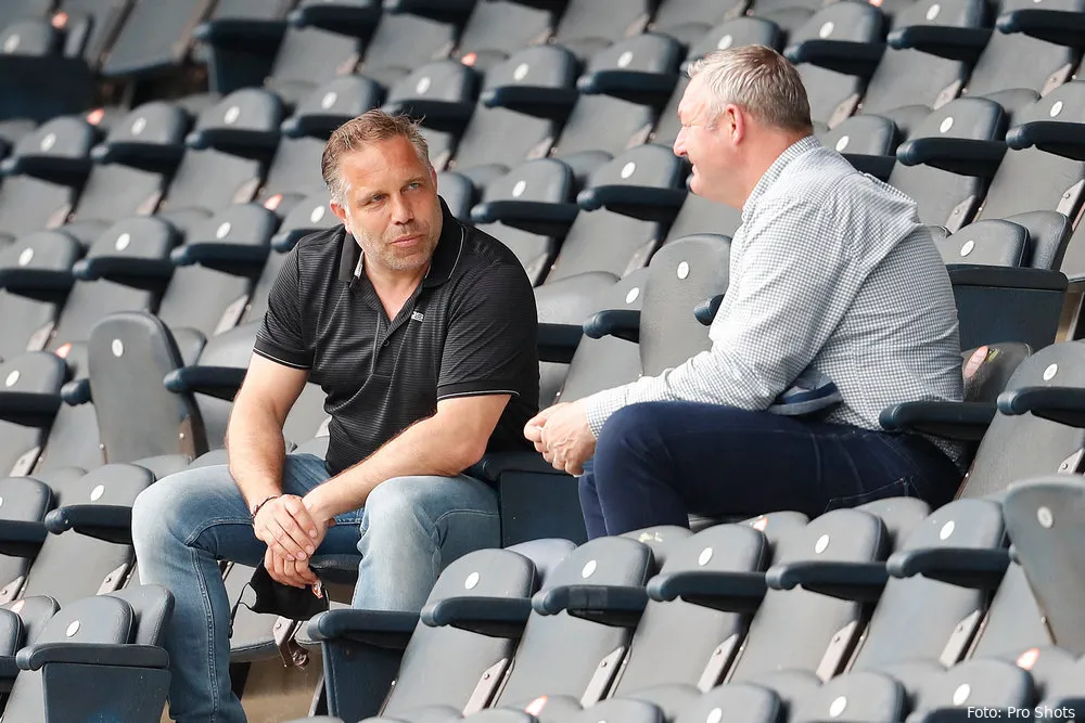 Eerste eredivisie-trainer stapt op: Langeler gooit handdoek in de ring