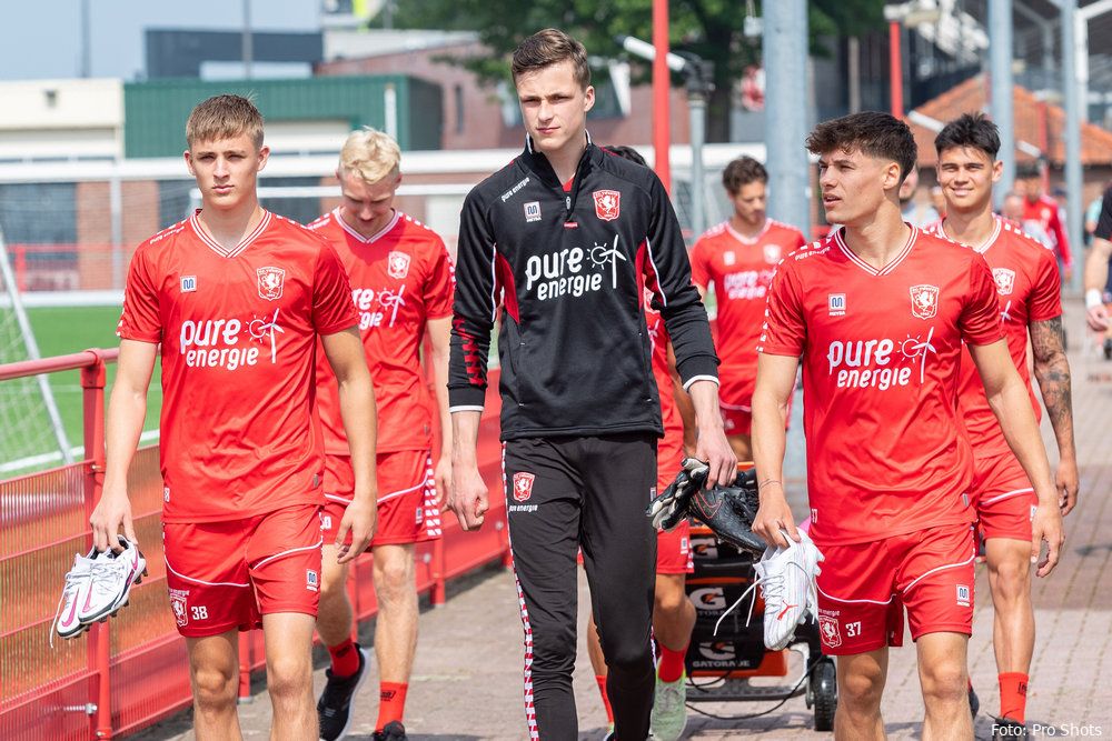 18-jarige Twentse doelman krijgt kans bij eerste selectie FC Twente