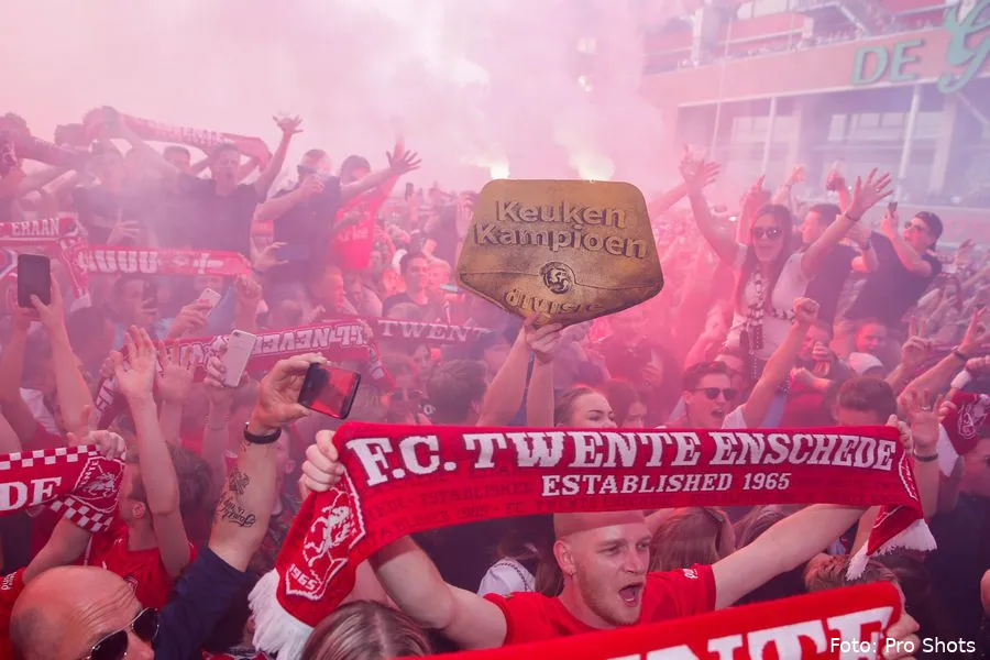 huldiging fc twente 2019 supporters pyro