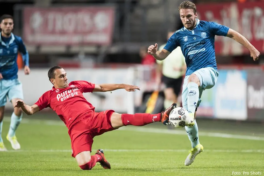 Door FC Twente geslachtofferde Liendl maakt hattrick tegen Feyenoord