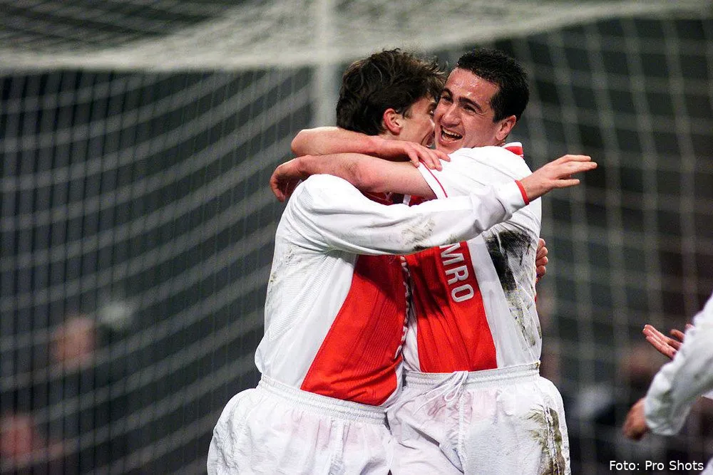 Machlas geniet vanuit Griekenland van de sfeer in de Grolsch Veste