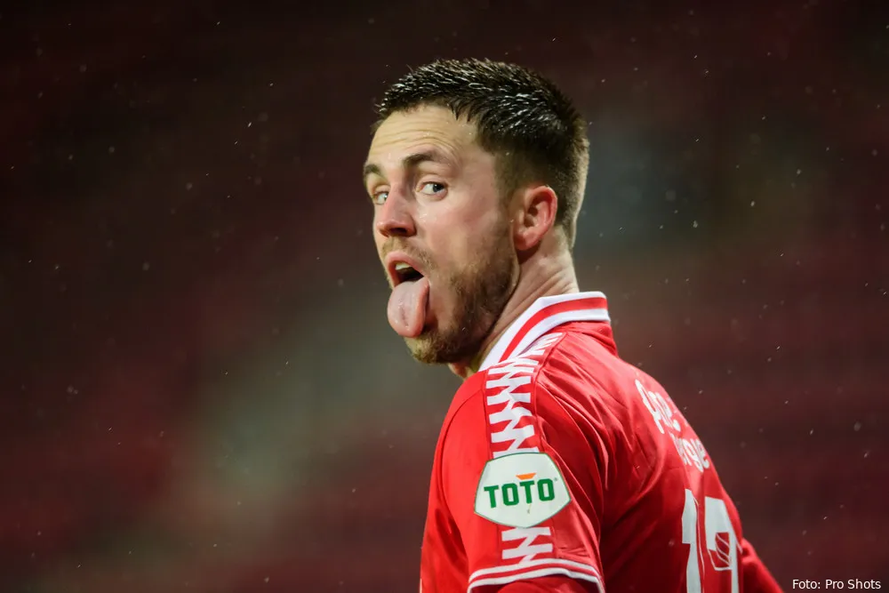 Van Wolfswinkel gaat de strijd aan met ex-Tukkers De Jong en Tadic