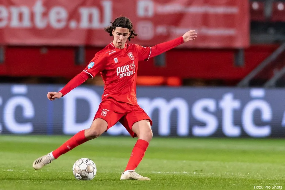 Foto: Zerrouki met open armen ontvangen bij FC Twente