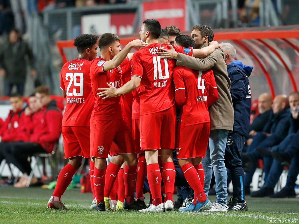 Kritiek op 'gemaakt juichen' FC Twente: "Bij Heracles gaat dat spontaan"