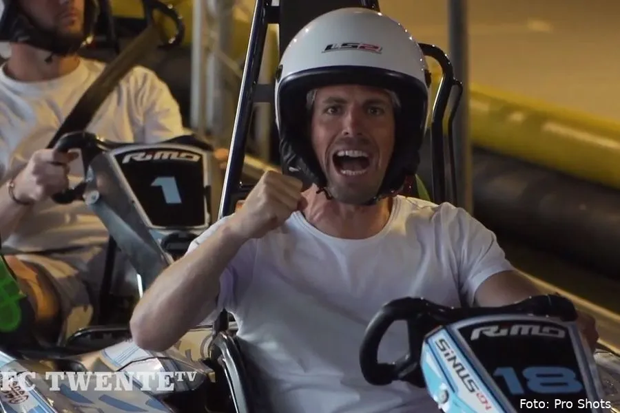 Video: Brama officieel de Max Verstappen van FC Twente