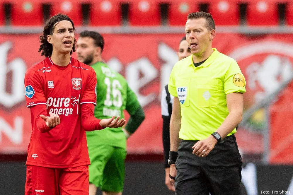 Lindhout fluit duel met Go Ahead Eagles, en daar mag FC Twente blij mee zijn