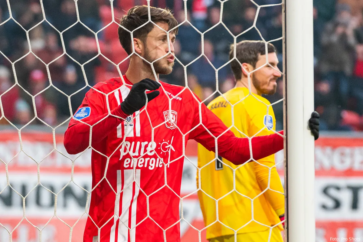 Van Wolfswinkel verklaart grote verschil tussen uit- en thuiswedstrijden