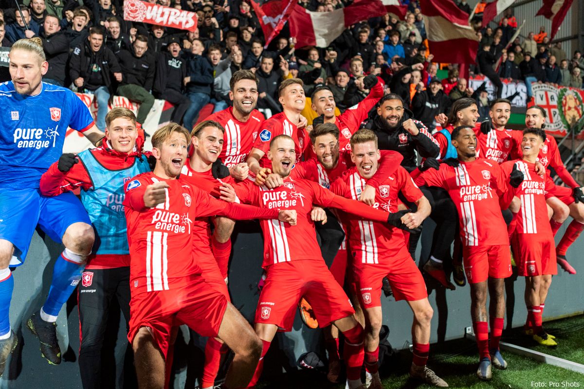 Nagenieten | Prachtig feest tussen supporters en spelers: "Spring voor Twente!"