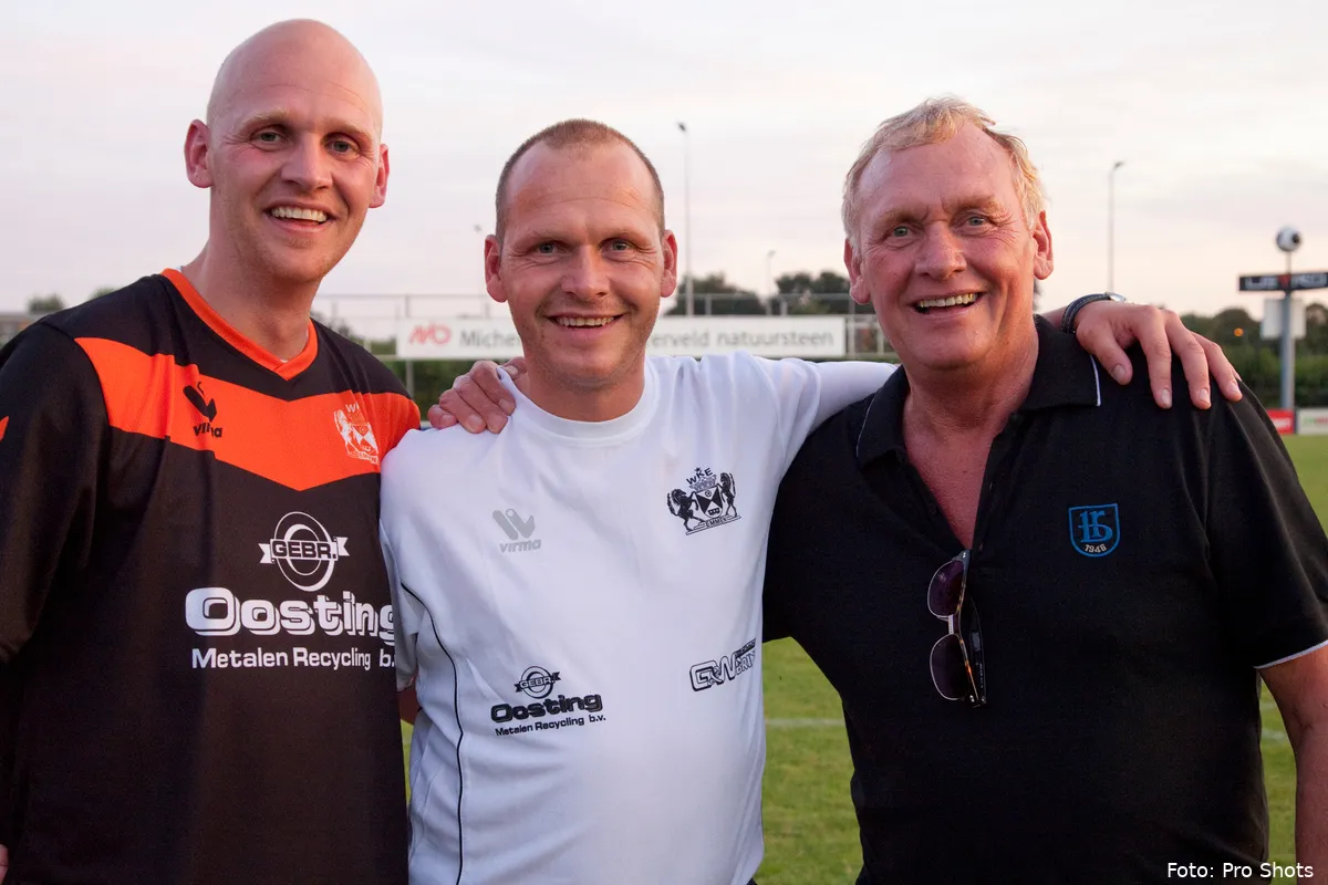 Vader Oosting heeft Twente-hart: "Reisde FC Twente met het vliegtuig achterna door Europa"