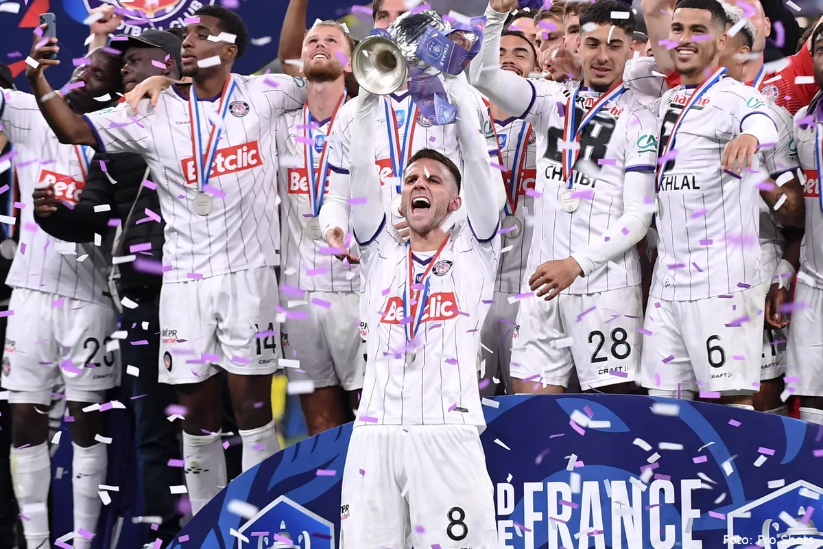 Voormalig Twente-target tekent bij Ajax na geweldige periode bij Franse bekerwinnaar