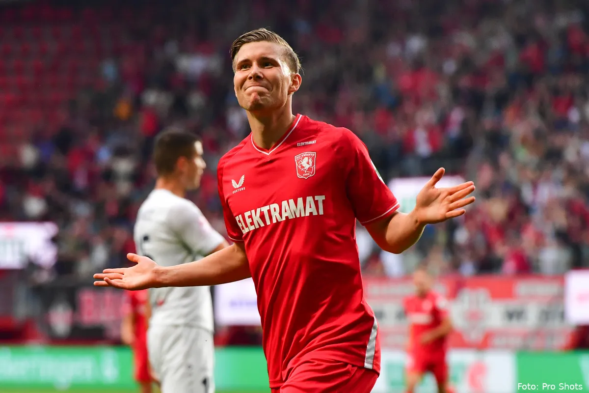 alfons sampsted fc twente riga grolsch veste 2023